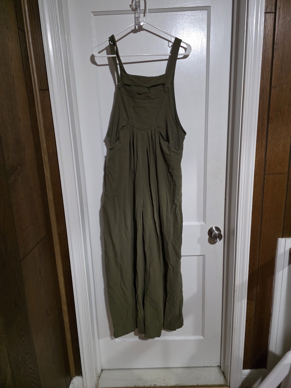 Relaxed Olive Green Wide-Leg Bib Jumpsuit with Adjustable Straps